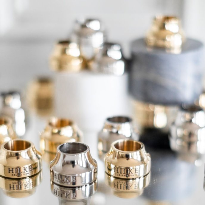 Hilke Ljusstake | Piccolo No2 | Förnicklad Mässing