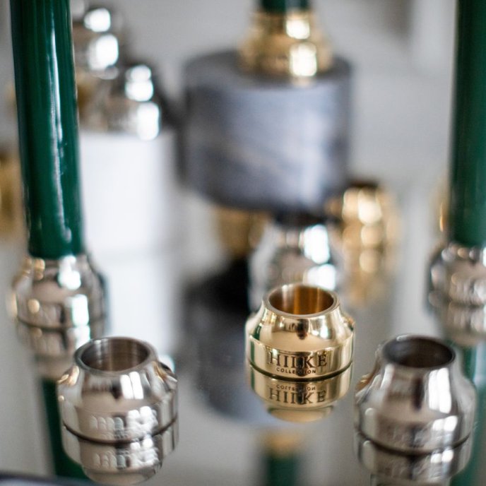 Hilke Ljusstake | Piccolo No2 | Förnicklad Mässing