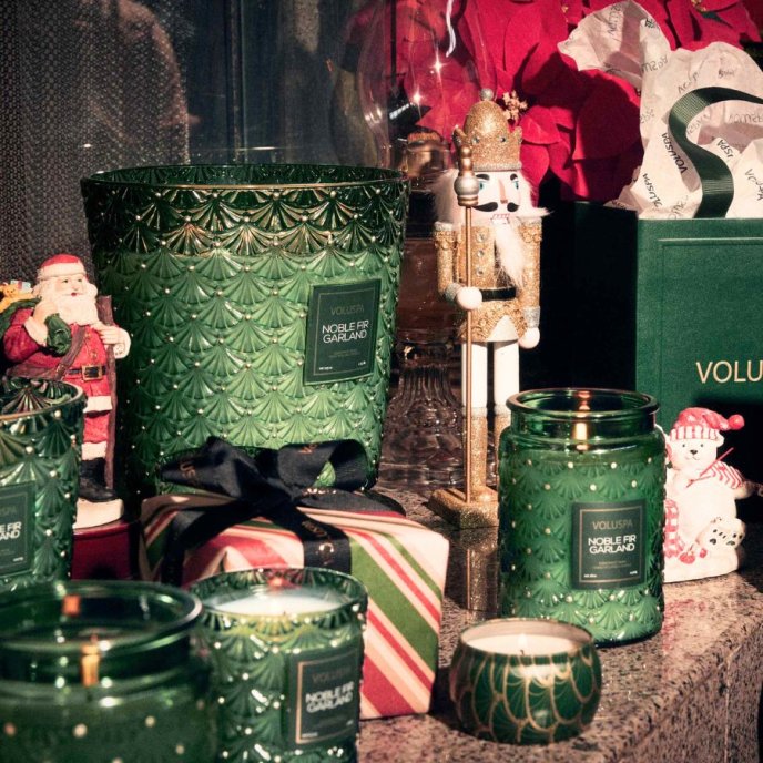 Boxed 5-wick Hearth Candle | Noble Fir Garland